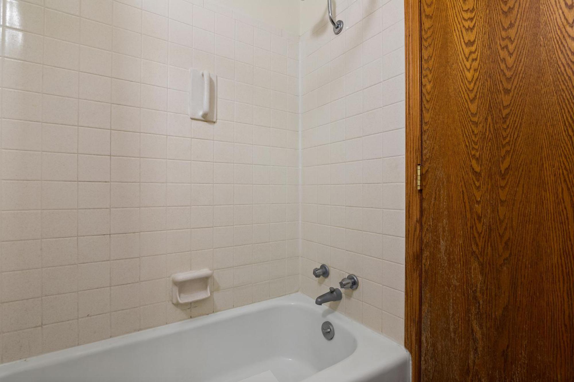 Rodeway Inn McPherson Room photo